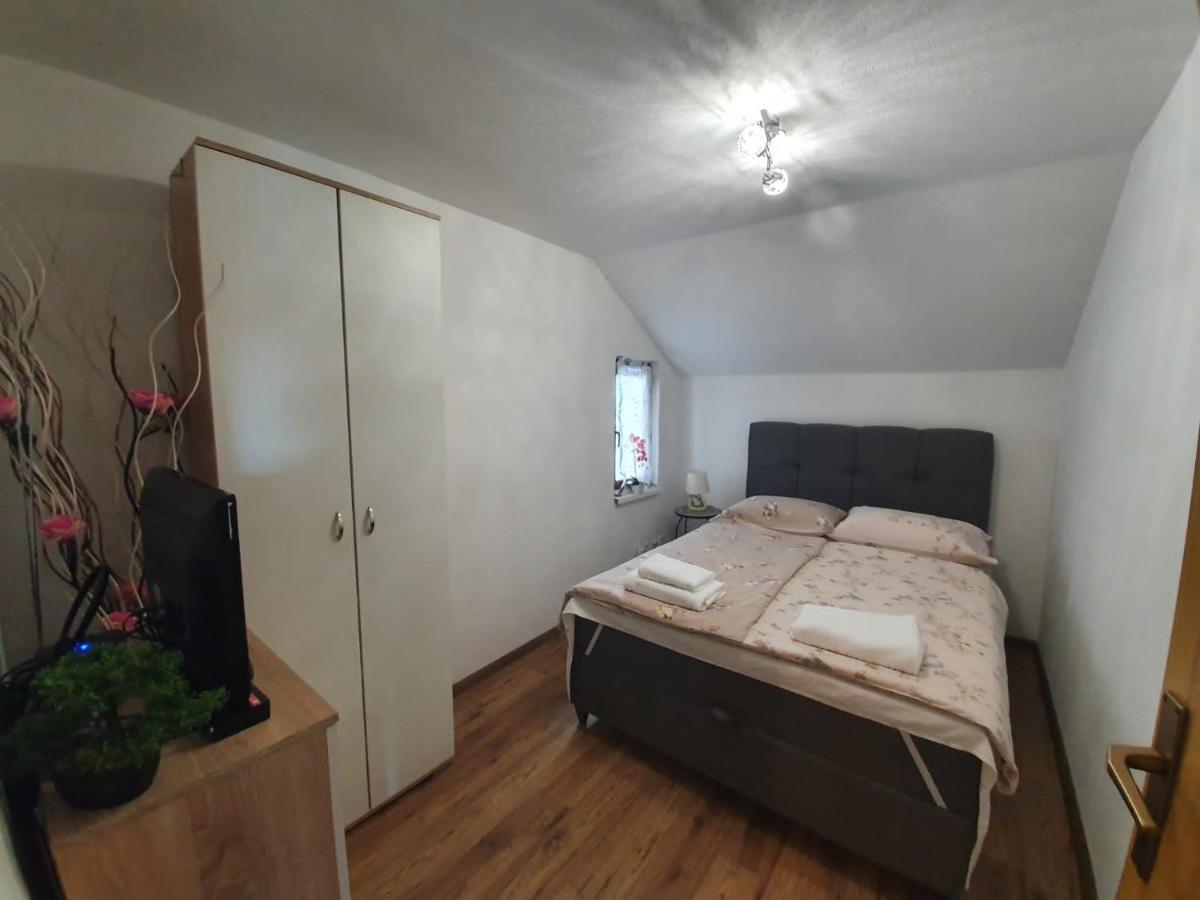 Apartment Magdalena Книн Екстер'єр фото