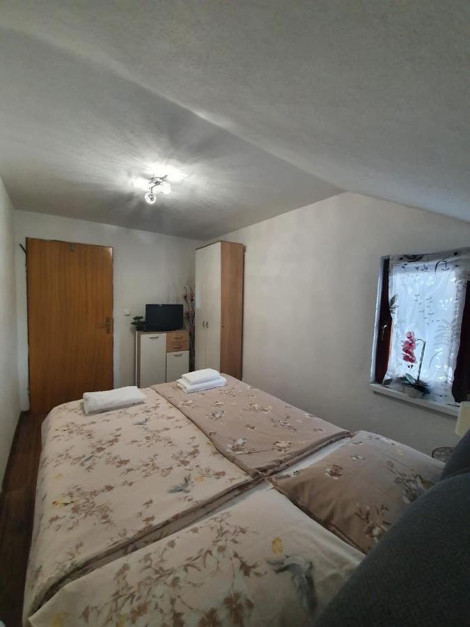 Apartment Magdalena Книн Екстер'єр фото